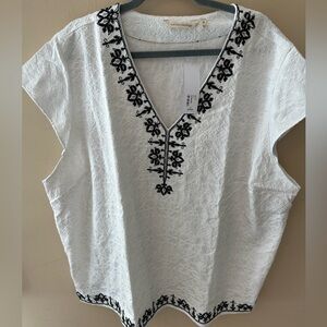 Soft Surroundings Womens 3X
Embroidered Tunic Top Blouse White
Classic